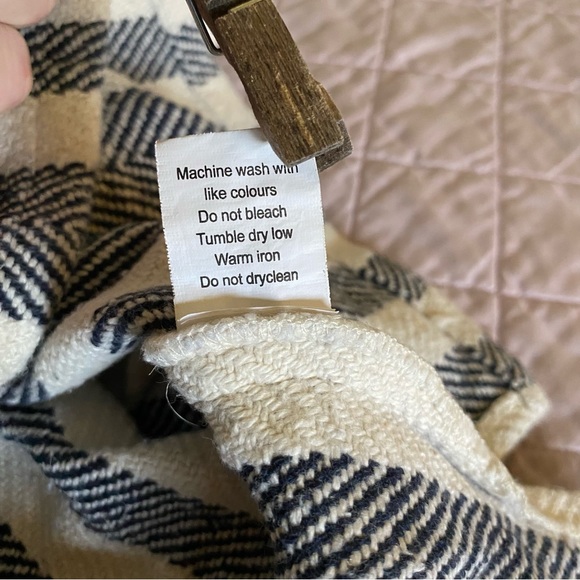 Pullover poncho hoodie - Picture 7 of 8